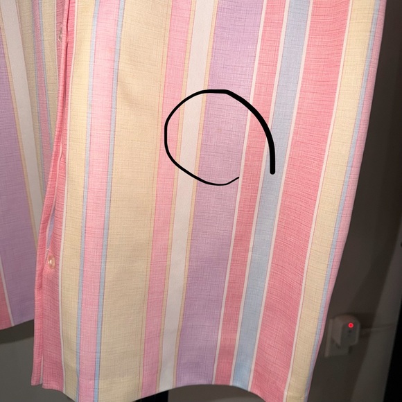 Spring Pastel Button-Up Shirt - Size Large - Picture 7 of 7